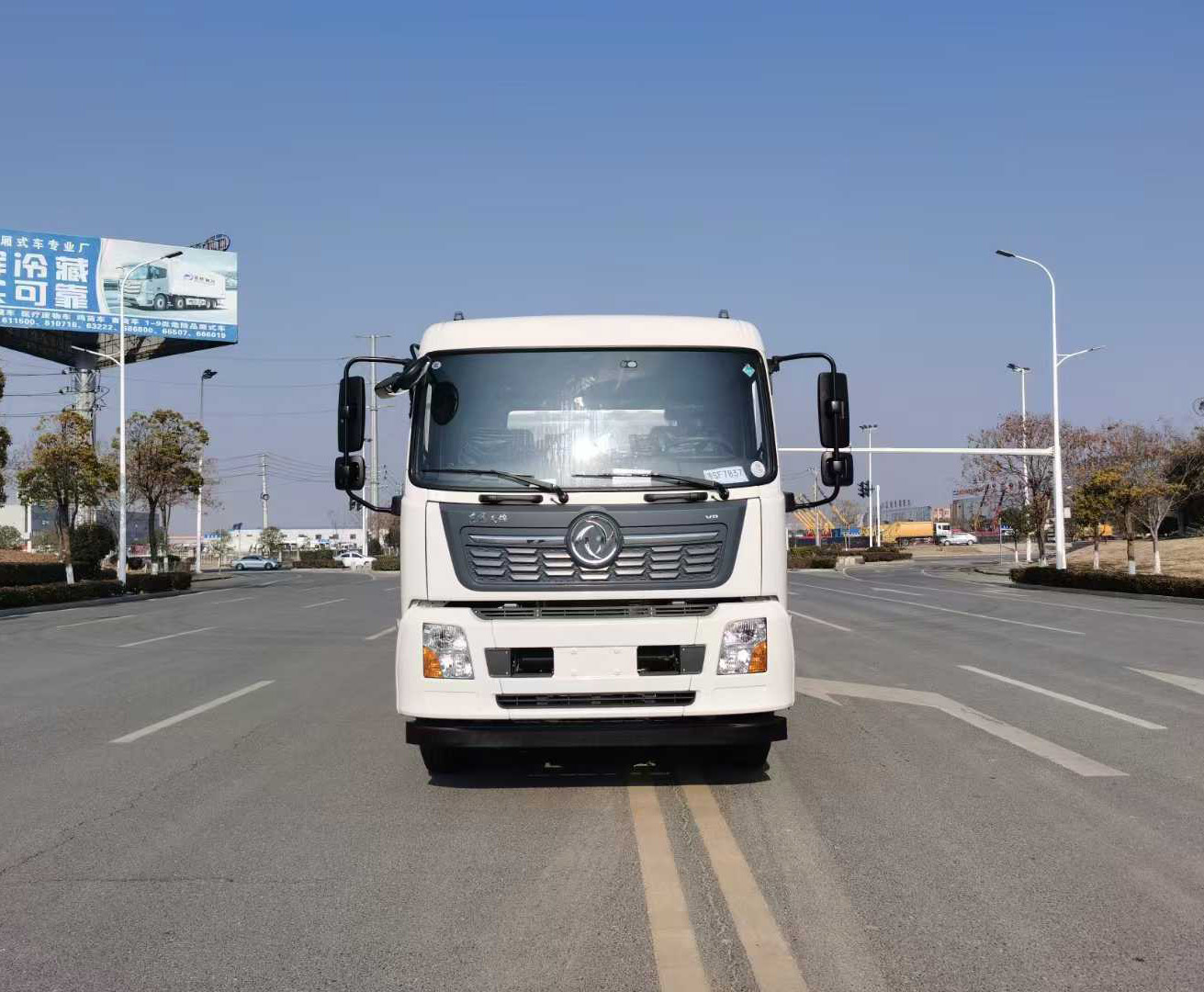 東風天錦18噸干濕兩用道路污染清除車圖片2