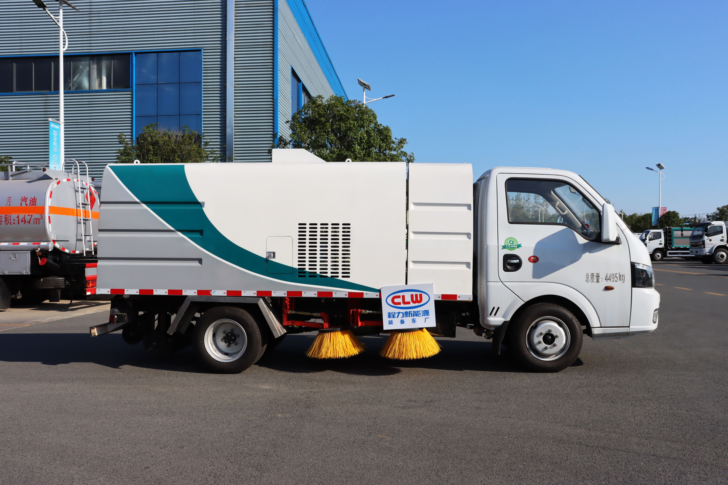 東風(fēng)途逸純電動(dòng)2.5方掃路車圖片3