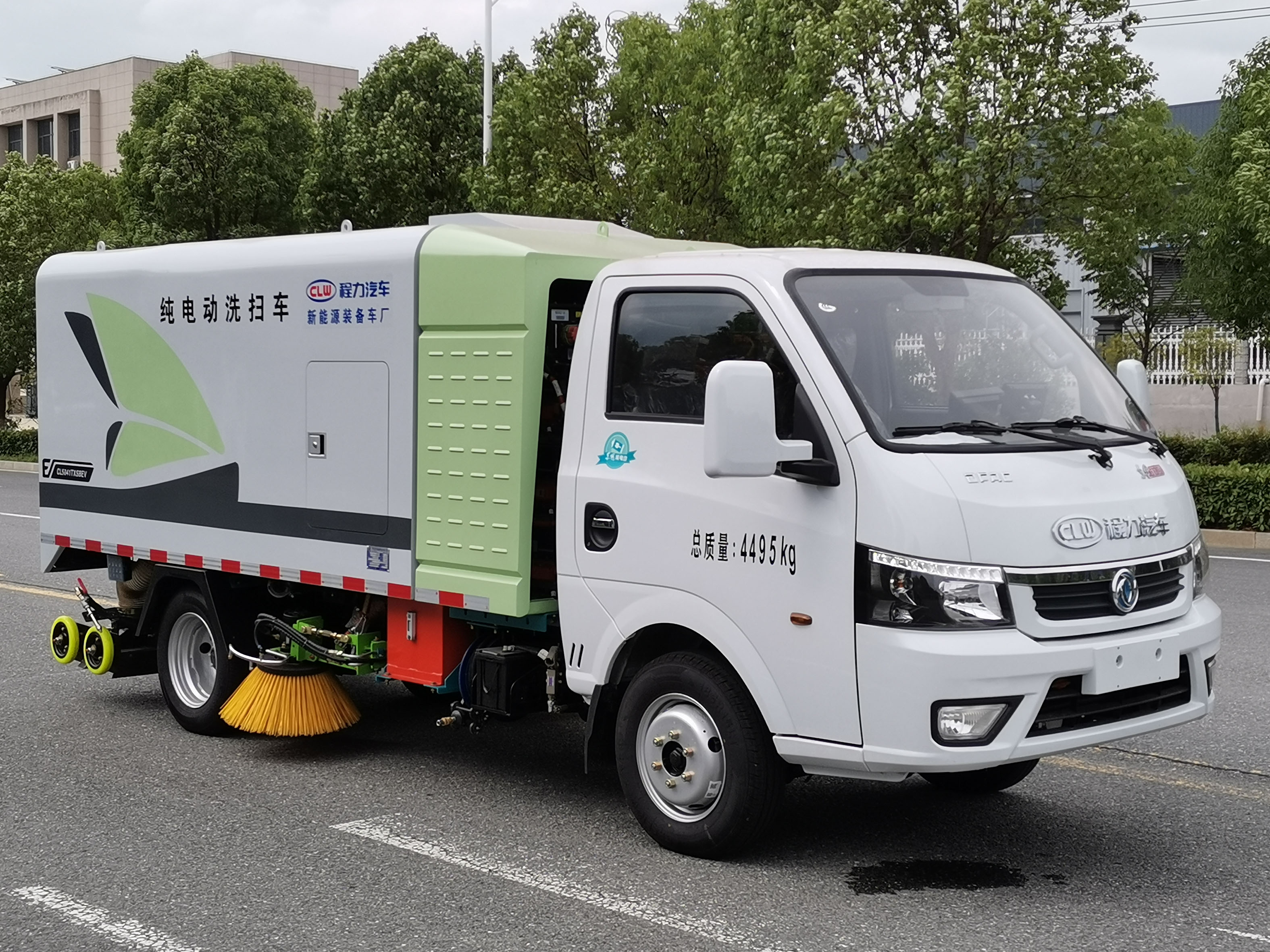 東風(fēng)途逸純電動(dòng)3.8方多功能洗掃車(chē)